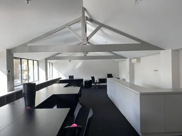 Bureaux 250 m²