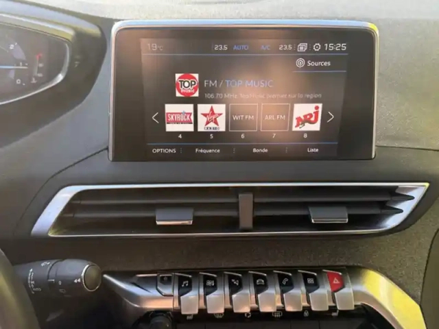Peugeot 5008 1.5 bluehdi 130 allure — photo 16