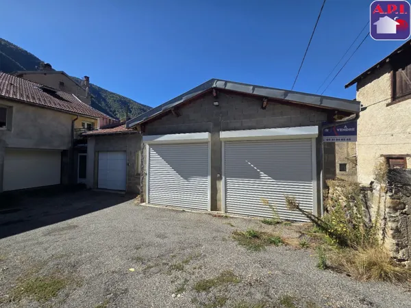 Garage et parking Vente Ax-les-Thermes 45000€