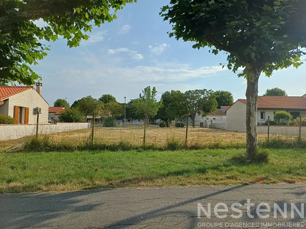 Terrain Exceptionnel à vendre de 620 m² à Saujon - En plein centre ville et au calme !