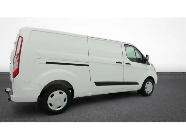 Ford Transit custom fourgon 300 l2h1 2.0 ecoblue 170 bva — photo 9