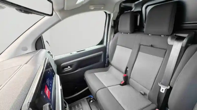 Opel Vivaro fgn sportive diesel 180 ch m automatique — photo 13