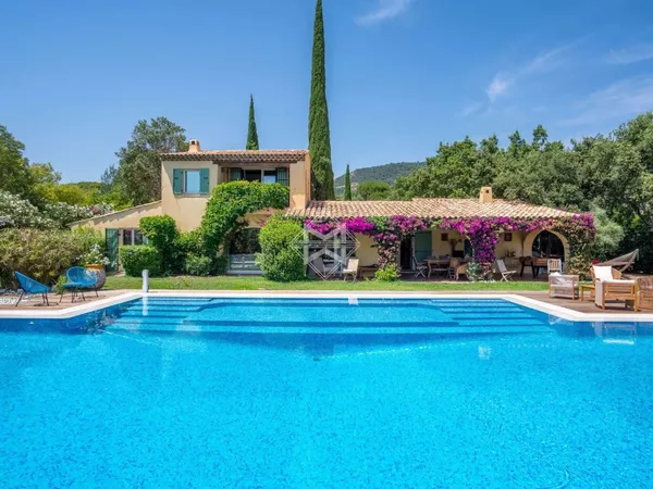 Villa 12 pièces 300 m²
