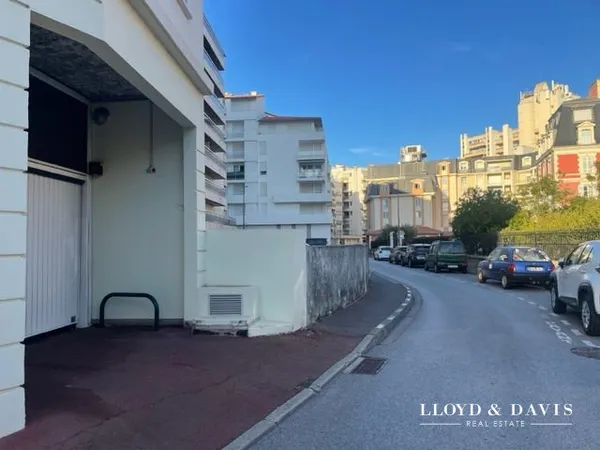 Rare ! Parking sécurisé en plein coeur de Biarritz