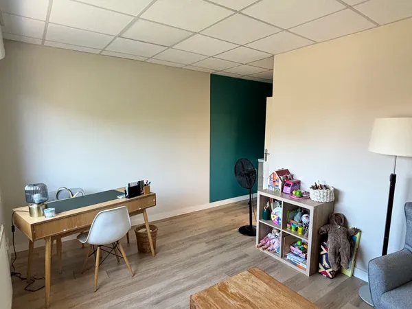 Sous loue bureau 2jours/semaine - 16m²