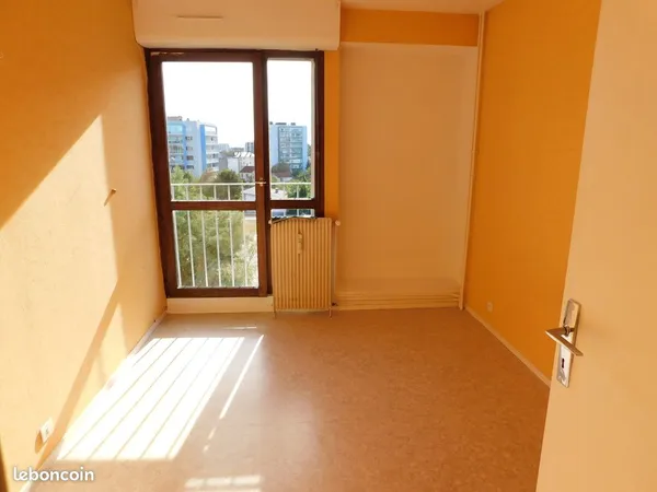 Appartement F2 libre 1er octobre