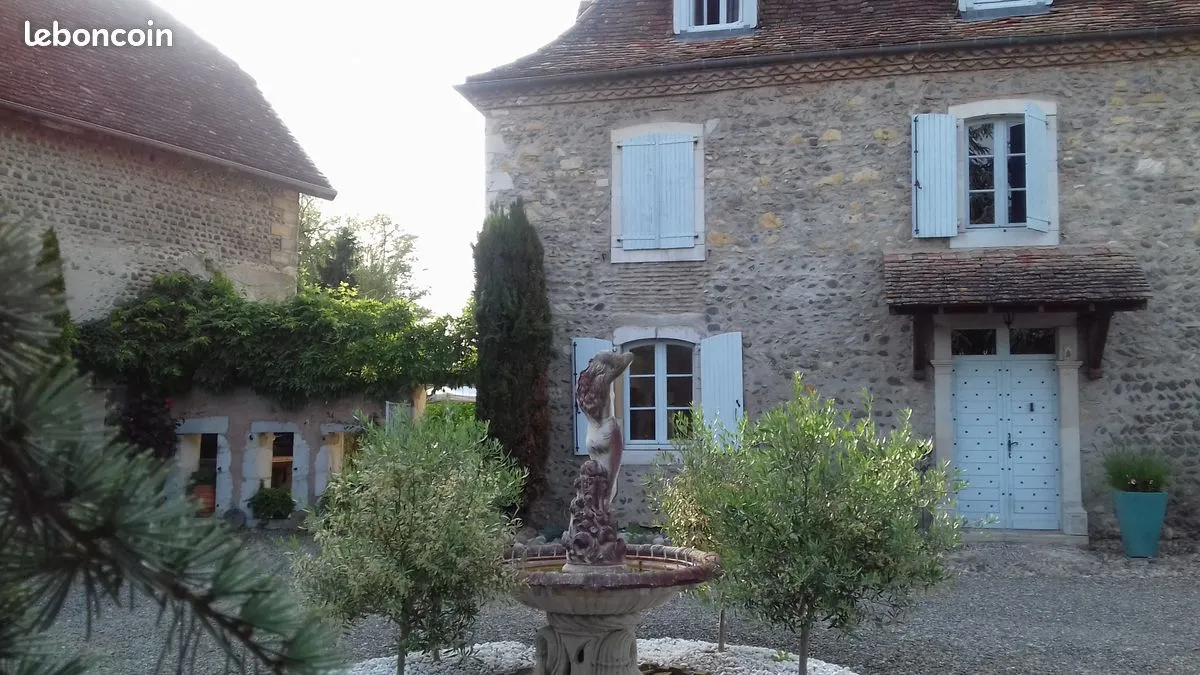 Photo 1
