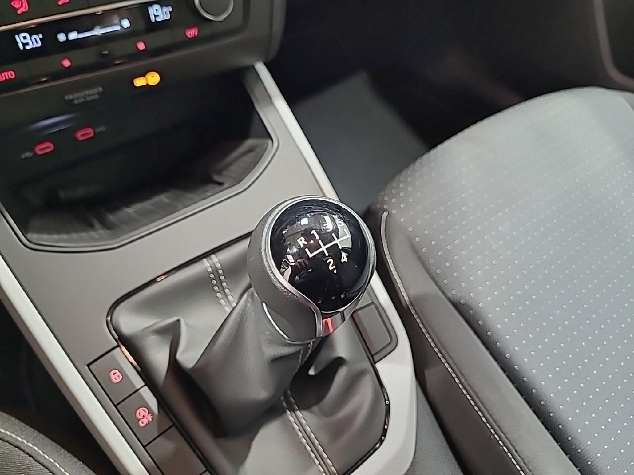 Seat Arona 1.0 tsi 95 ch start/stop bvm5 urban — photo 17