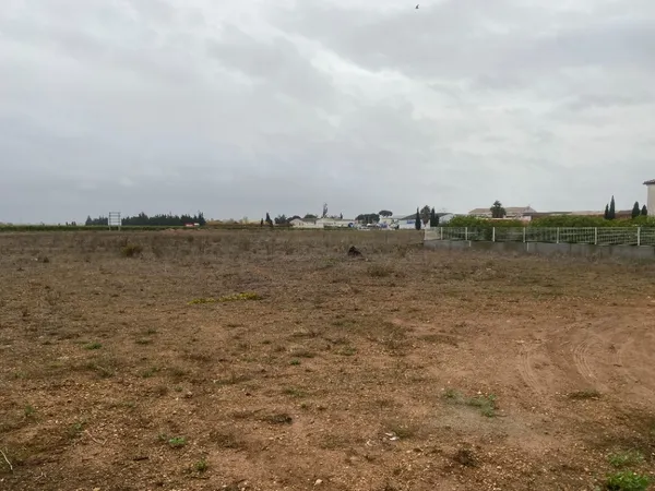 Terrain 255 m²