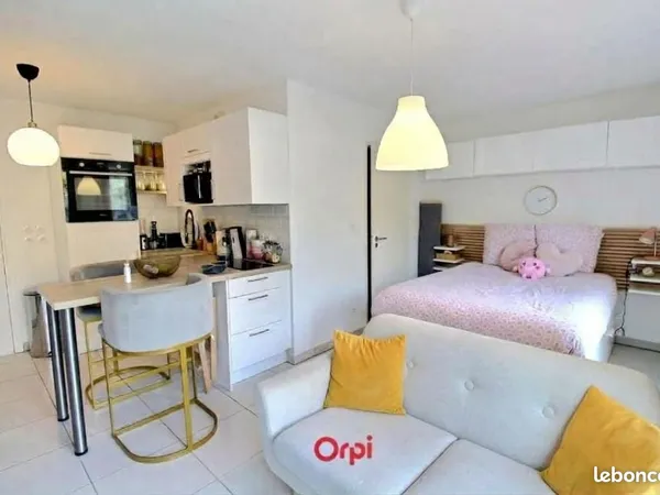 Studio 2 pièces 25 m²