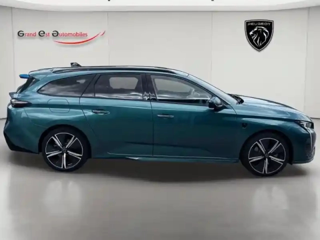 Peugeot 308 sw phev 180ch gt e-eat8 — photo 7