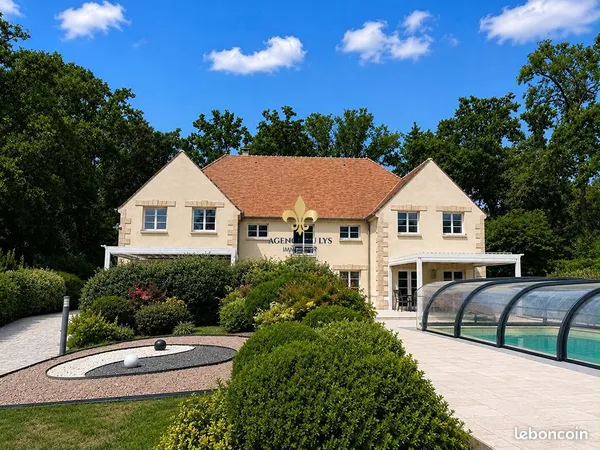Villa 9 pièces 407 m²