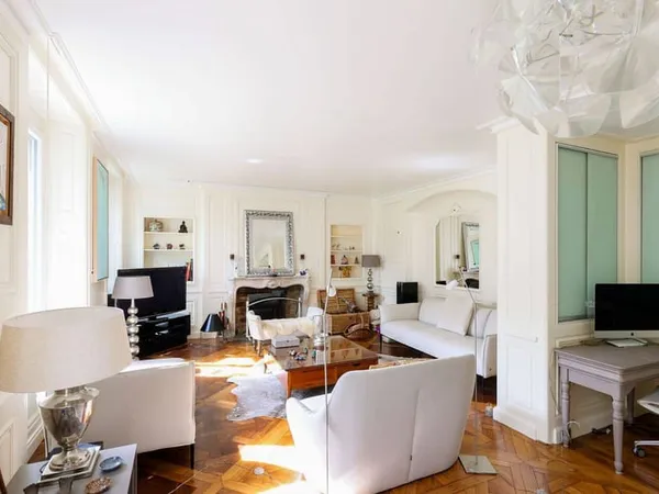 Maison 6 pièces 230 m²