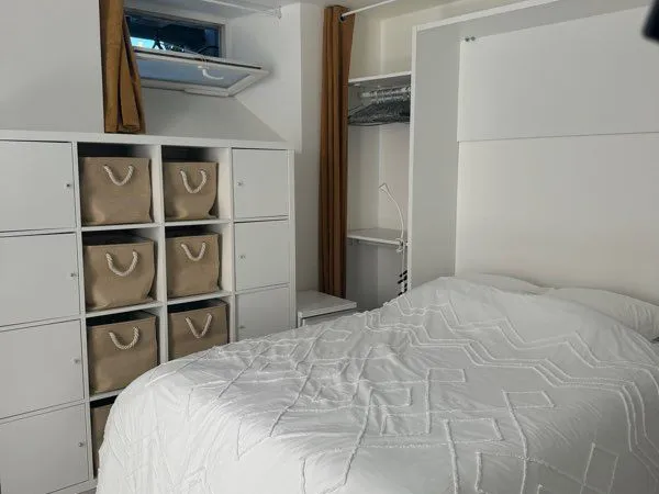 Un petit cocon de 18m2 louable à l'année , entièrement rénové au coeur de Biarritz, avec la Grande P