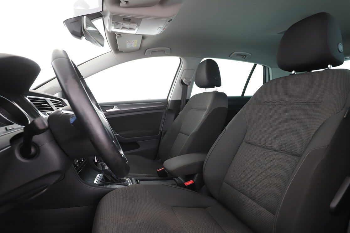 Volkswagen e-Golf VII e-Golf Electrique 35.8 kWh — photo 9