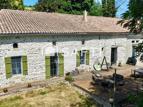 Ferme en pierre 4 pièces 118m² avec dépendances