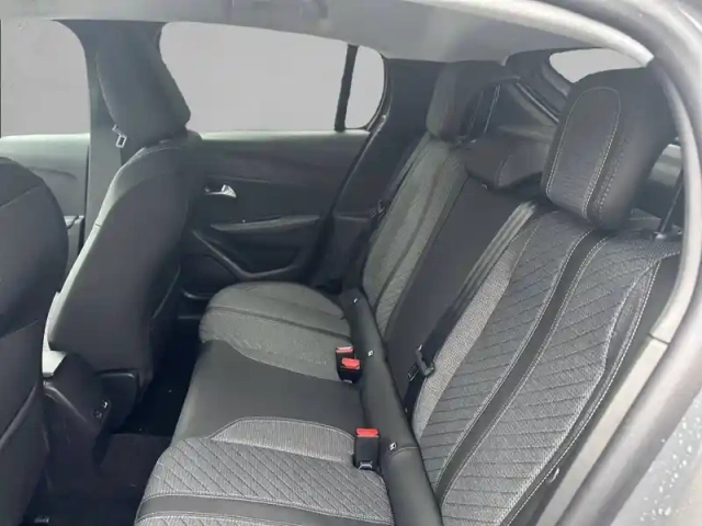 Peugeot 208 hybrid 110 e-dcs6 — photo 12