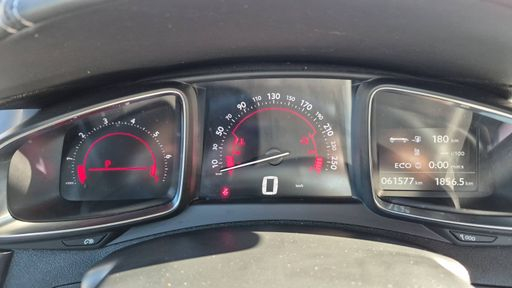 DS DS 5 1.6 THP 165 EAT6 - So Chic – 2016 – 61577 km – Essence – Boîte Automatique — photo 24