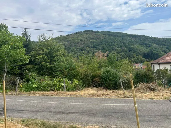 Terrain constructible de 706 m²