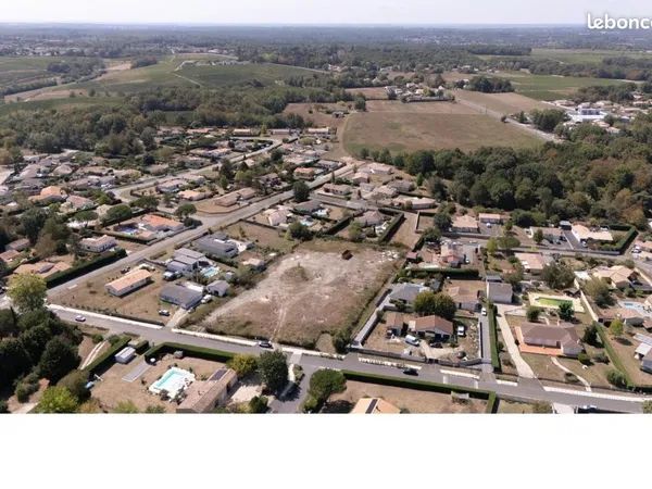 Terrain 630 m² Loupes