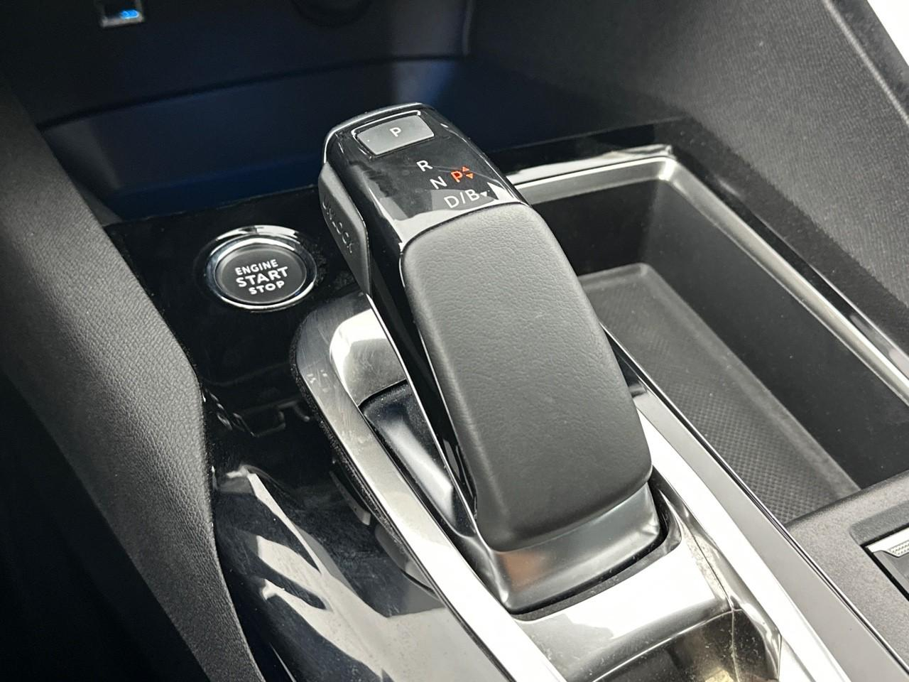 Peugeot 3008 hybrid 225 e-eat8 allure pack — photo 30