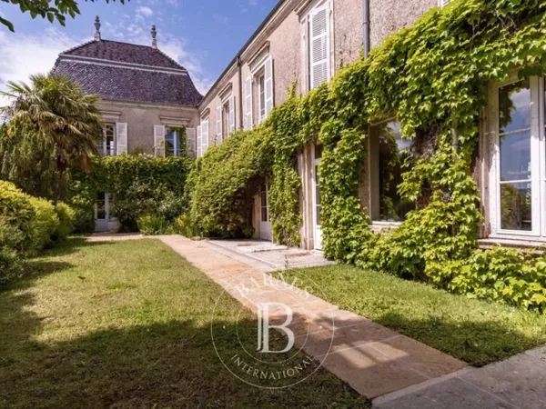 Montmerle-sur-Saône - Château - 8 chambres - Piscine - Tennis