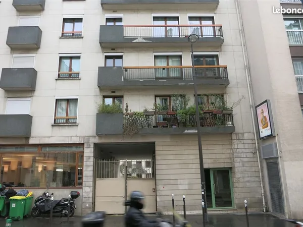 Parking/box Paris