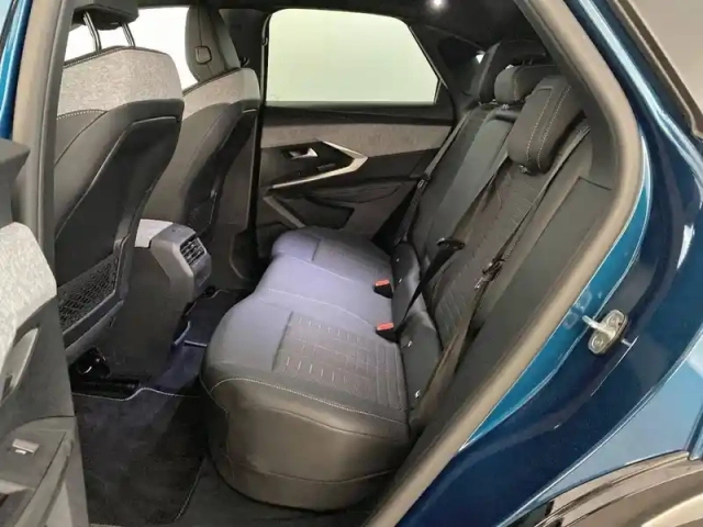Peugeot 3008 hybrid 145 e-dcs6 — photo 14