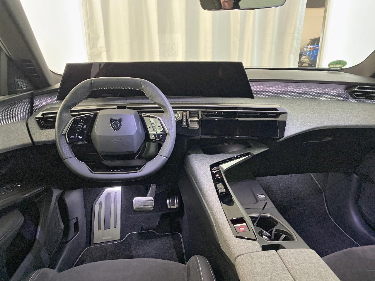 Peugeot 5008 hybrid 145 ch e-dcs6 gt — photo 8