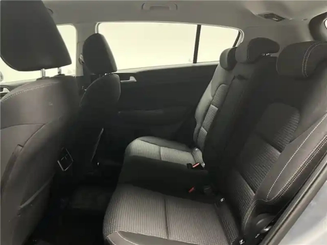 Kia Sportage 1.6 crdi 115 isg 4x2 bvm6 — photo 30