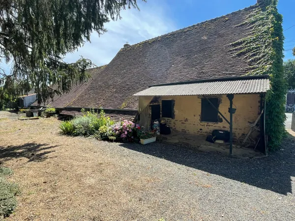 Vends Longère à restaurer, maison d'habitation et de commerce, dans le Loir-et-Cher