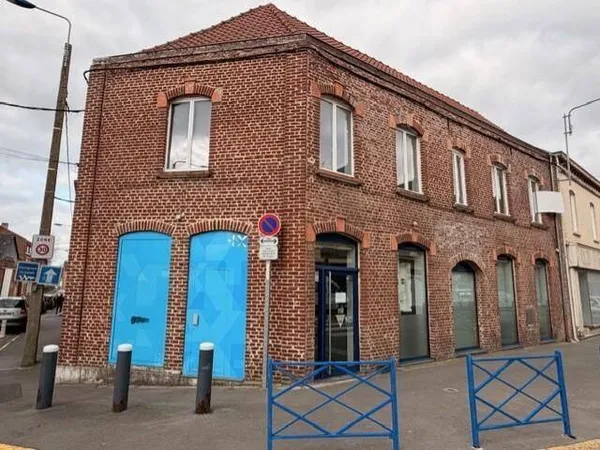 Local commercial 111 m²