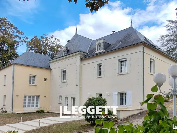 Maison 10 pièces 344 m²
