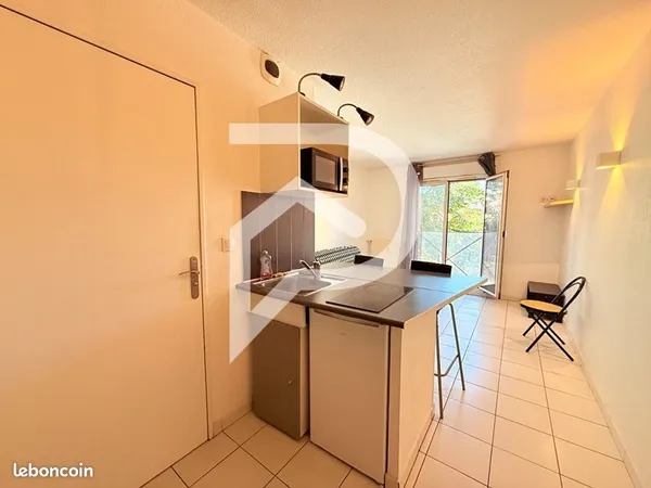 Studio 1 pièce 20 m²