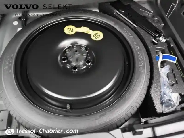 Volvo Xc40 b3 163 ch dct7 plus — photo 11