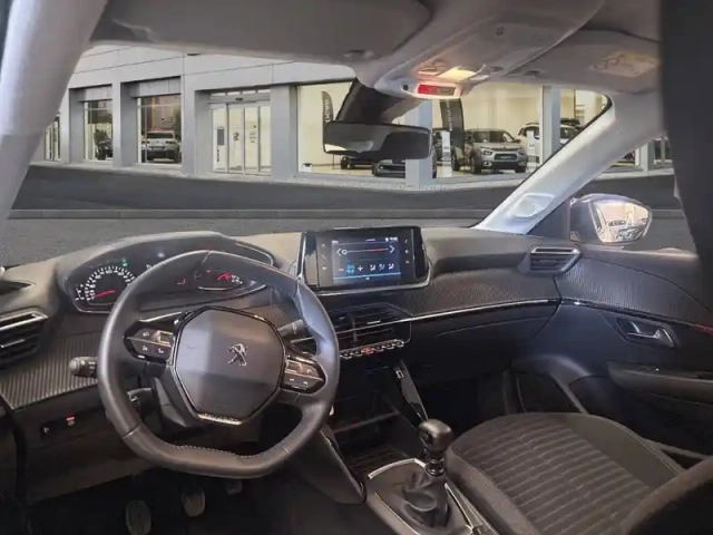 Peugeot 208 puretech 100 s&amp;s bvm6 — photo 8