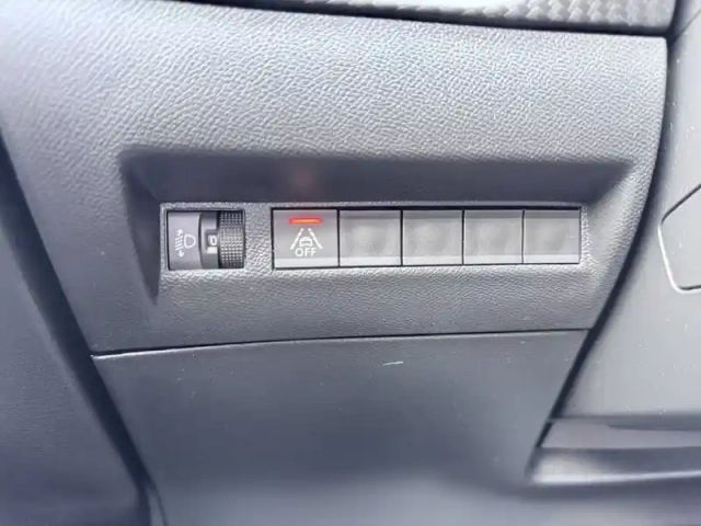 Peugeot 2008 electrique 136 ch — photo 38
