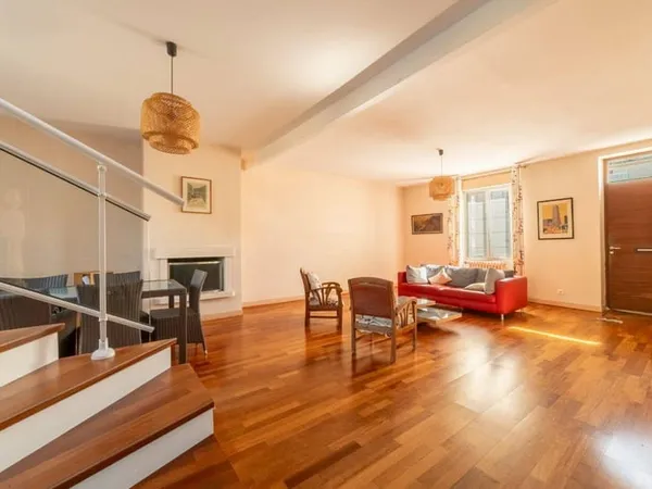 Maison 6 pièces 161 m²