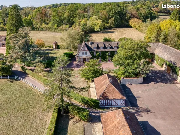 Haras 10 pièces 600 m²