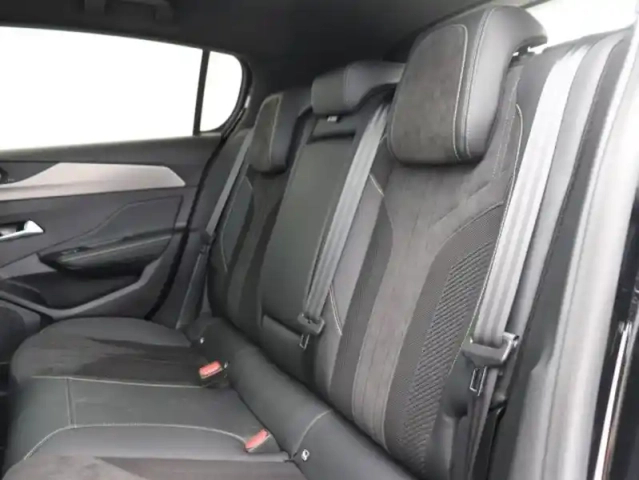 Peugeot 308 phev 225ch gt pack e-eat8 — photo 10