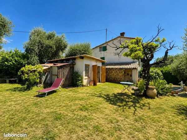 Mas 10 pièces 232 m²