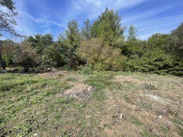 Terrain constructible 978 m²