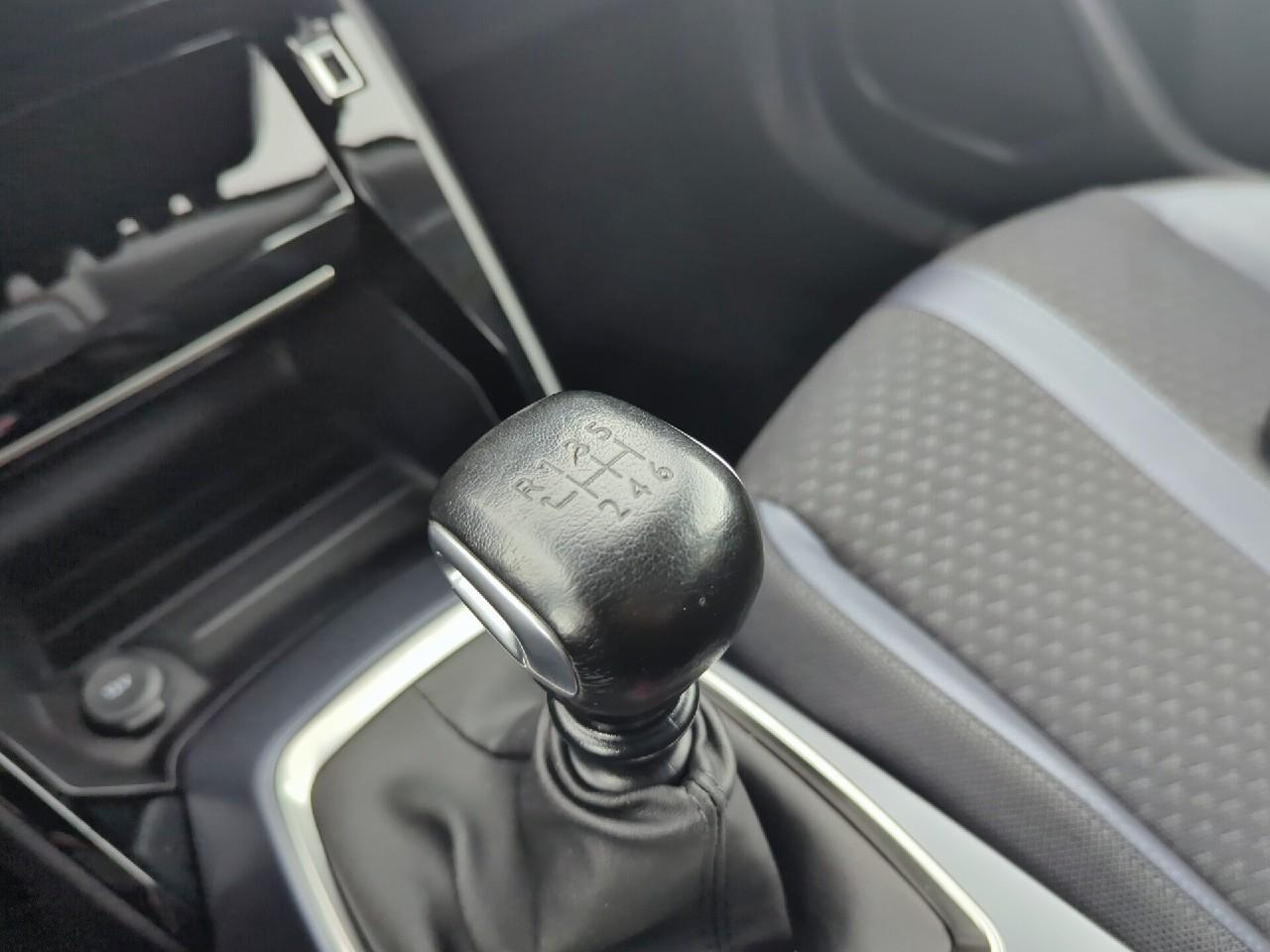 Peugeot 2008 puretech 100 s&s bvm6 allure — photo 28