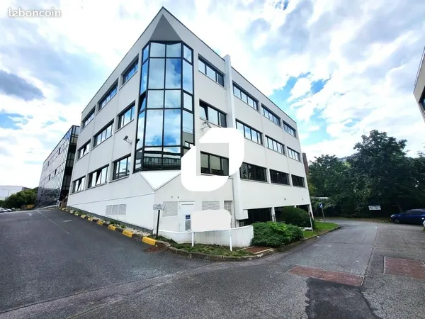 Bureaux 203 m²