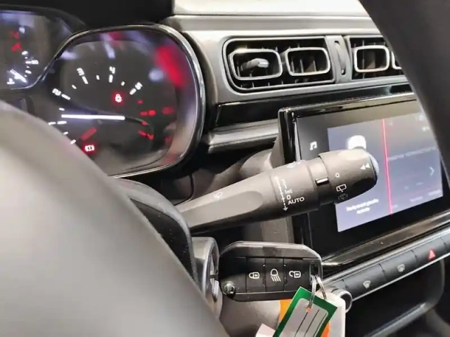 Citroën C3 puretech 83 s&amp;s bvm5 shine — photo 18