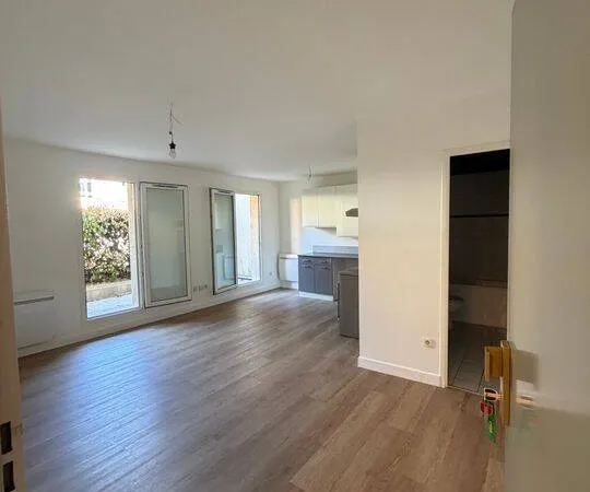 Studio 1 pièce 28 m²