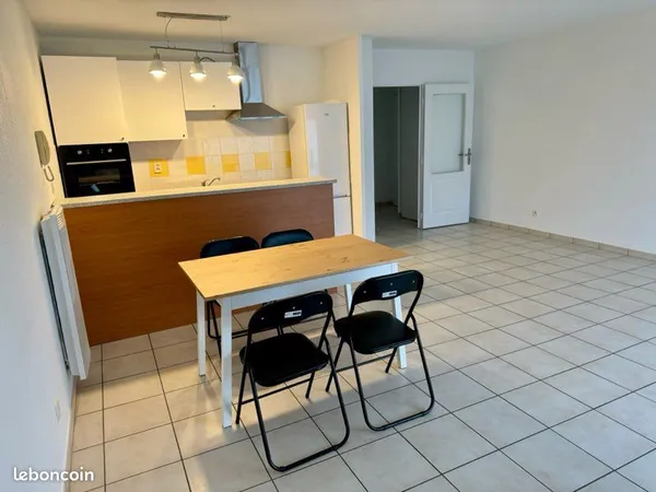 T3 de 65 m2 avec terrasse et parking souterrain au sein d'une résidence sécurisée avec piscine