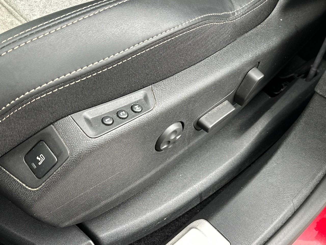 Peugeot 3008 hybrid 225 e-eat8 gt pack — photo 40