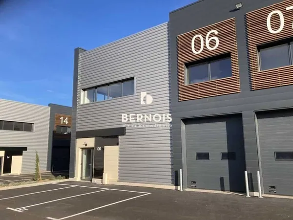 Local d'activité 269 m²