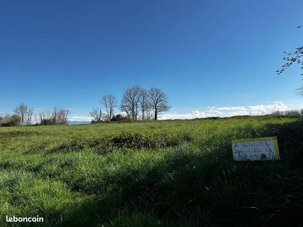 Terrain constructible, cu ok. Agence s'abstenir
